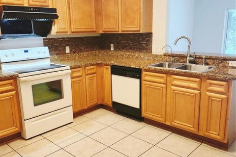 Villa ou maison à louer à Oxford, Floride: 3 chambres, 179.21 m2 № 1816671 - photo 9