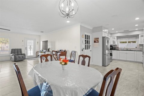 Casa en venta en Treasure Island, Florida, 3 dormitorios, 122.63 m2 № 2149475 - foto 9