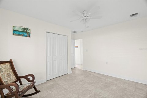 Casa en venta en Treasure Island, Florida, 3 dormitorios, 122.63 m2 № 2149475 - foto 17
