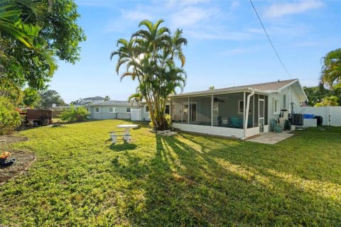 Casa en venta en Treasure Island, Florida, 3 dormitorios, 122.63 m2 № 2149475 - foto 27