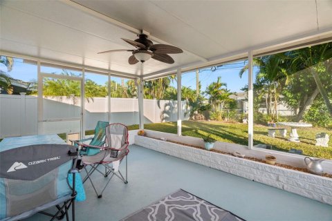 Casa en venta en Treasure Island, Florida, 3 dormitorios, 122.63 m2 № 2149475 - foto 24