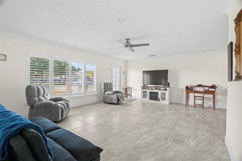 Casa en venta en Treasure Island, Florida, 3 dormitorios, 122.63 m2 № 2149475 - foto 4
