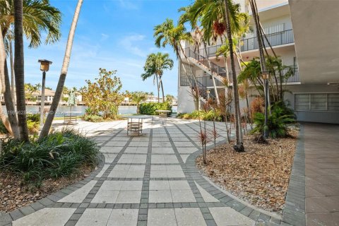 Condominio en venta en Hollywood, Florida, 2 dormitorios, 99.87 m2 № 2044145 - foto 22