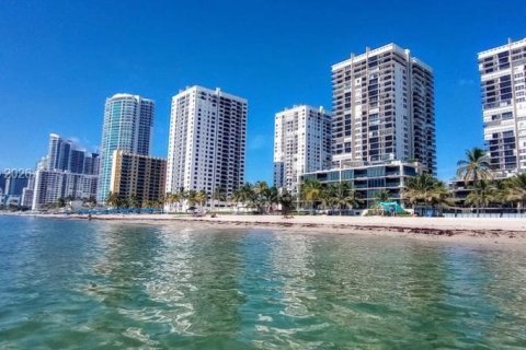Condominio en venta en Hollywood, Florida, 2 dormitorios, 99.87 m2 № 2044145 - foto 28