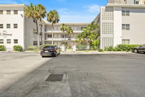 Condominio en venta en Hollywood, Florida, 2 dormitorios, 99.87 m2 № 2044145 - foto 20
