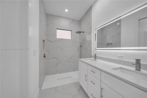 Купить виллу или дом в Лихай-Эйкерс, Флорида 3 спальни, 145.76м2, № 1954704 - фото 29