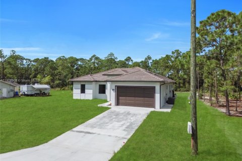 Купить виллу или дом в Лихай-Эйкерс, Флорида 3 спальни, 145.76м2, № 1954704 - фото 8