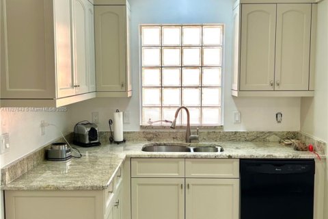 Casa en venta en Riviera Beach, Florida, 3 dormitorios, 146.41 m2 № 1800816 - foto 7
