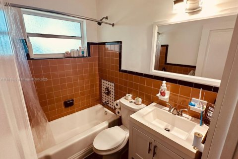 Снять в аренду виллу или дом в Саут-Майами, Флорида 2 спальни, 57.6м2, № 1924916 - фото 5