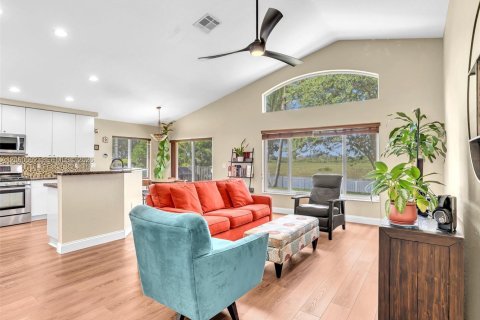 House in Pembroke Pines, Florida 4 bedrooms, 217.3 sq.m. № 2250305 - photo 8
