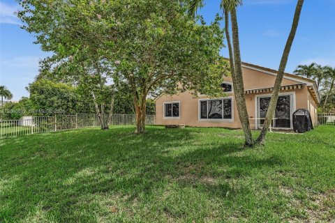House in Pembroke Pines, Florida 4 bedrooms, 217.3 sq.m. № 2250305 - photo 22