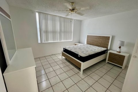 Condominio en venta en Lantana, Florida, 1 dormitorio, 65.22 m2 № 2169519 - foto 7