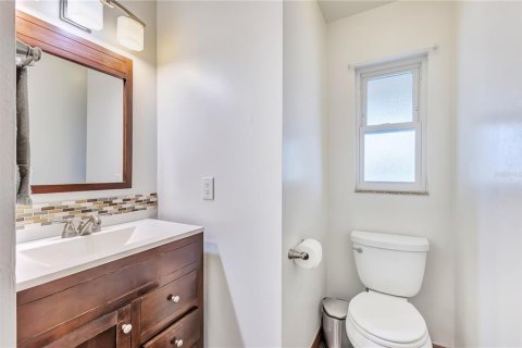 Casa en venta en Belle Isle, Florida, 4 dormitorios, 268.21 m2 № 2359164 - foto 16