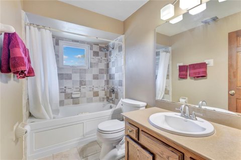 Casa en venta en Belle Isle, Florida, 4 dormitorios, 268.21 m2 № 2359164 - foto 25