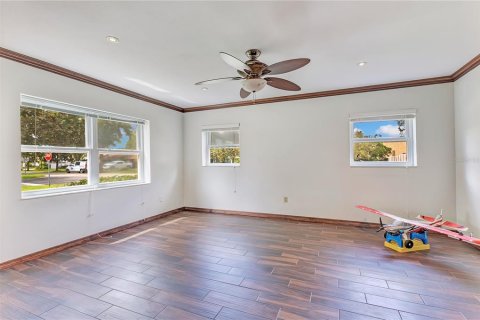 Casa en venta en Belle Isle, Florida, 4 dormitorios, 268.21 m2 № 2359164 - foto 22