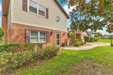 Casa en venta en Belle Isle, Florida, 4 dormitorios, 268.21 m2 № 2359164 - foto 4