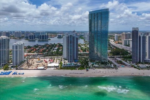 Condominio en venta en Sunny Isles Beach, Florida, 2 dormitorios, 147.81 m2 № 1890231 - foto 14
