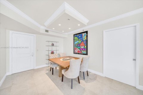 Condominio en venta en Sunny Isles Beach, Florida, 2 dormitorios, 147.81 m2 № 1890231 - foto 17