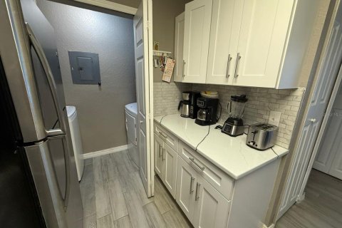 Condominio en venta en Orlando, Florida, 4 dormitorios, 122.91 m2 № 1849531 - foto 18
