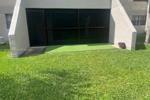 Condominio en venta en Weston, Florida, 2 dormitorios, 102.75 m2 № 1923422 - foto 11