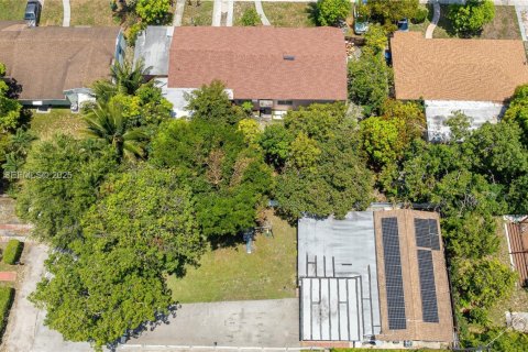 Casa en venta en Miami, Florida, 3 dormitorios, 117.71 m2 № 1983492 - foto 18