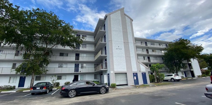 Кондоминиум с 2 спальнями в Мирамар, Флорида № 2031252