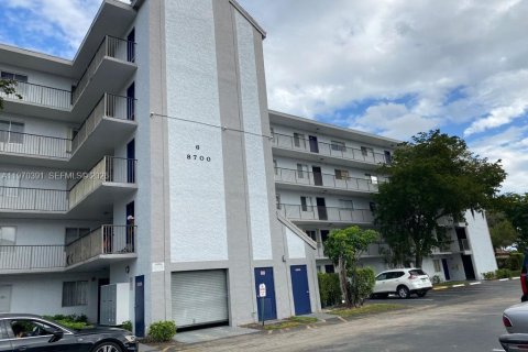 Купить кондоминиум в Мирамар, Флорида 2 спальни, 77.29м2, № 2031252 - фото 25