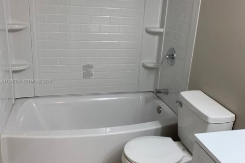 Купить кондоминиум в Мирамар, Флорида 2 спальни, 77.29м2, № 2031252 - фото 14