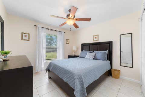 House in Loxahatchee Groves, Florida 3 bedrooms, 193.42 sq.m. № 2082109 - photo 16