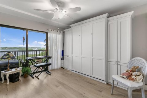 Condo in Dunedin, Florida, 2 bedrooms  № 1837583 - photo 15