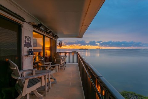 Condo in Dunedin, Florida, 2 bedrooms  № 1837583 - photo 4
