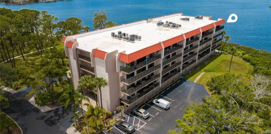 Condo in Dunedin, Florida, 2 bedrooms  № 1837583