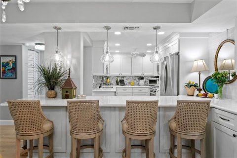 Condo in Dunedin, Florida, 2 bedrooms  № 1837583 - photo 8