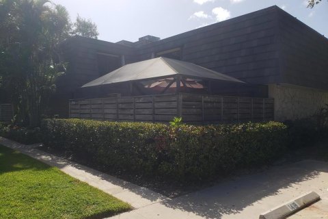 Townhouse in Palm Beach Gardens, Florida 2 bedrooms, 138.24 sq.m. № 2363695