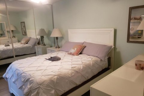 Townhouse in Palm Beach Gardens, Florida 2 bedrooms, 138.24 sq.m. № 2363695 - photo 11