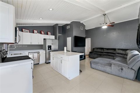 Casa en venta en North Lauderdale, Florida, 3 dormitorios, 133.31 m2 № 2020731 - foto 9