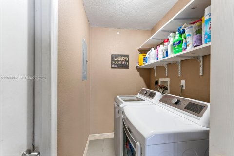 Casa en venta en North Lauderdale, Florida, 3 dormitorios, 133.31 m2 № 2020731 - foto 20