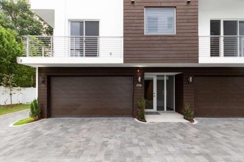 Adosado en alquiler en Fort Lauderdale, Florida, 3 dormitorios, 192.87 m2 № 2146980 - foto 3