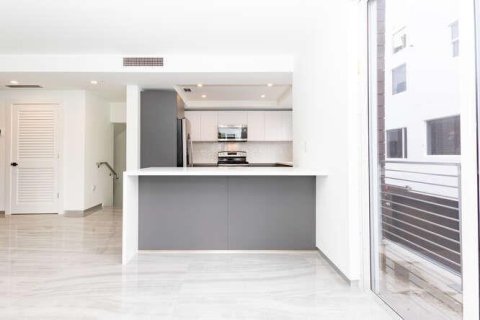 Adosado en alquiler en Fort Lauderdale, Florida, 3 dormitorios, 192.87 m2 № 2146980 - foto 10