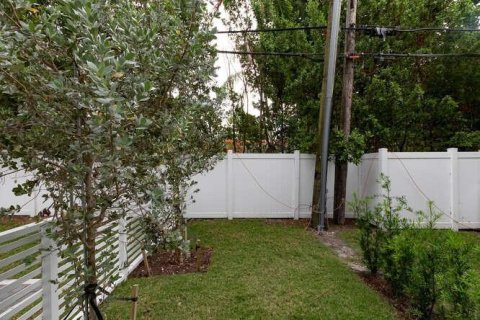 Adosado en alquiler en Fort Lauderdale, Florida, 3 dormitorios, 192.87 m2 № 2146980 - foto 24