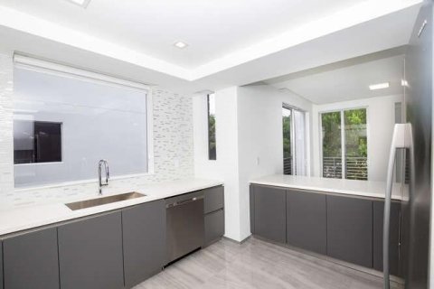 Adosado en alquiler en Fort Lauderdale, Florida, 3 dormitorios, 192.87 m2 № 2146980 - foto 14