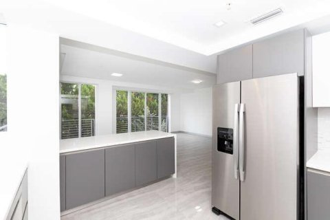 Adosado en alquiler en Fort Lauderdale, Florida, 3 dormitorios, 192.87 m2 № 2146980 - foto 15