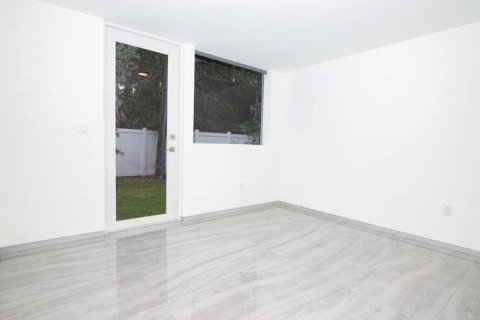 Adosado en alquiler en Fort Lauderdale, Florida, 3 dormitorios, 192.87 m2 № 2146980 - foto 18