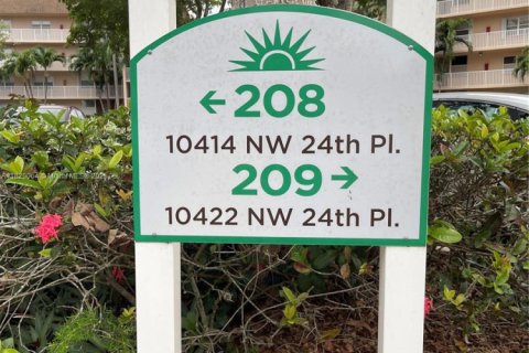Condo in Sunrise, Florida, 2 bedrooms  № 1779717 - photo 24