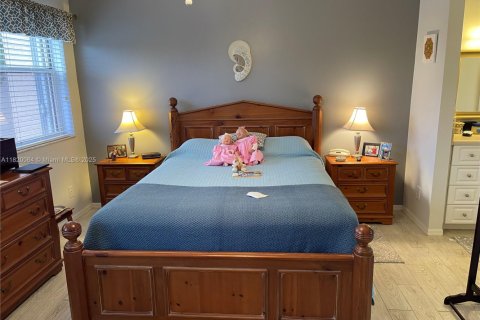 Condo in Sunrise, Florida, 2 bedrooms  № 1779717 - photo 11