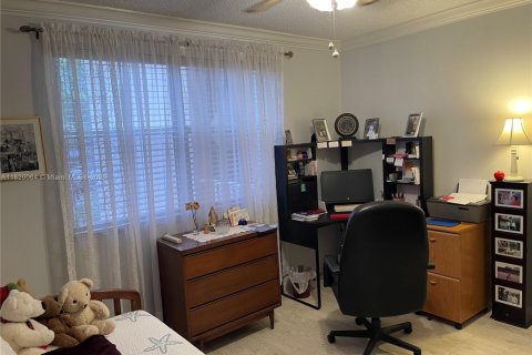 Condo in Sunrise, Florida, 2 bedrooms  № 1779717 - photo 19
