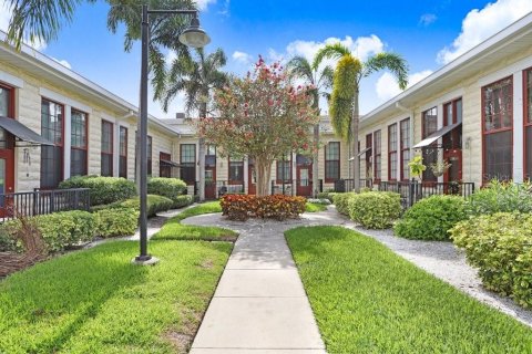 Condo in Tampa, Florida, 1 bedroom  № 1784493 - photo 21