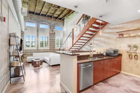 Condo in Tampa, Florida, 1 bedroom  № 1784493 - photo 7