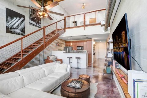 Condo in Tampa, Florida, 1 bedroom  № 1784493 - photo 12