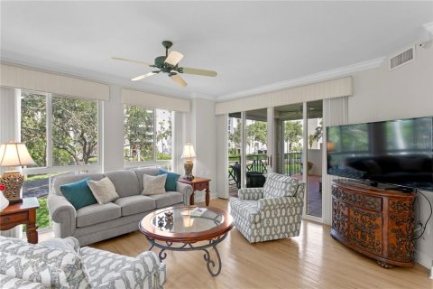 Condo in Saint Petersburg, Florida, 2 bedrooms  № 1876042 - photo 11